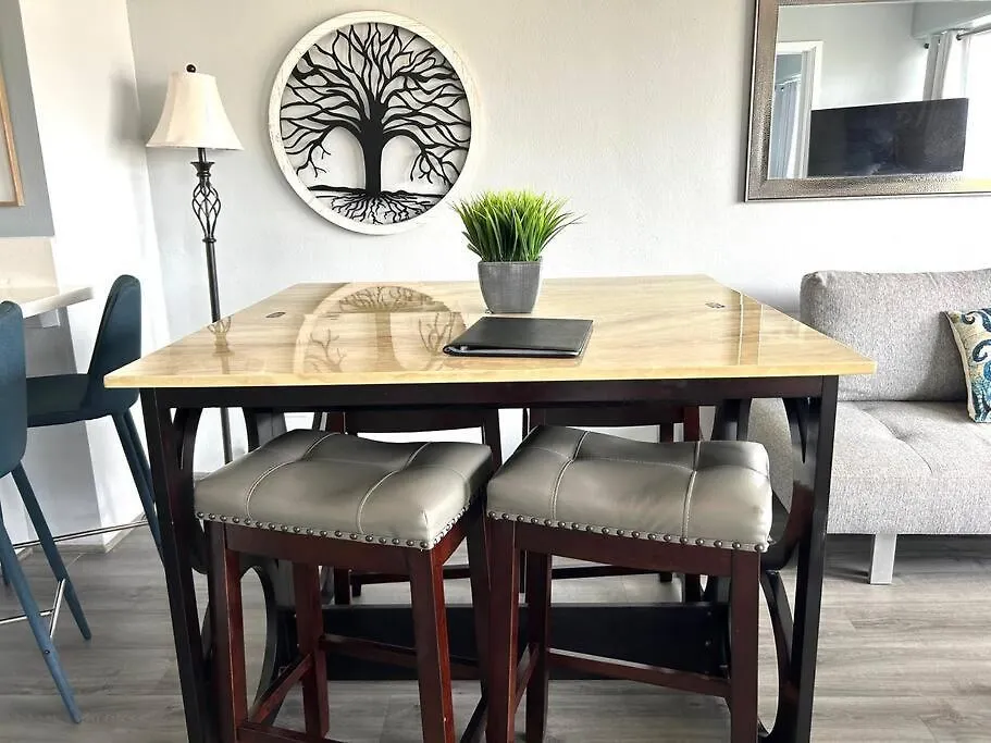 Free Parking, 2 Bedroom Condo Waikiki Sleeps 6 檀香山 0*,